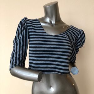 Puffy sleeve, gray black striped vintage crop top